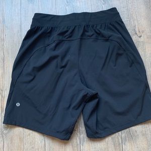 Lululemon Men’s Linerless Short 9” S